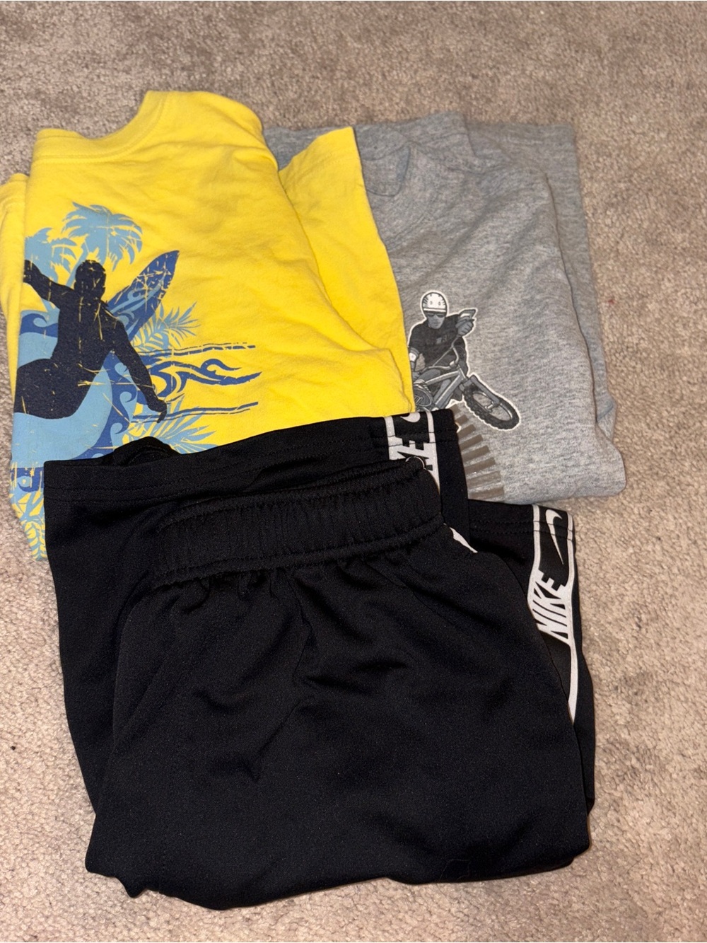 Boy’s Clothing Bundle L (3 pc)